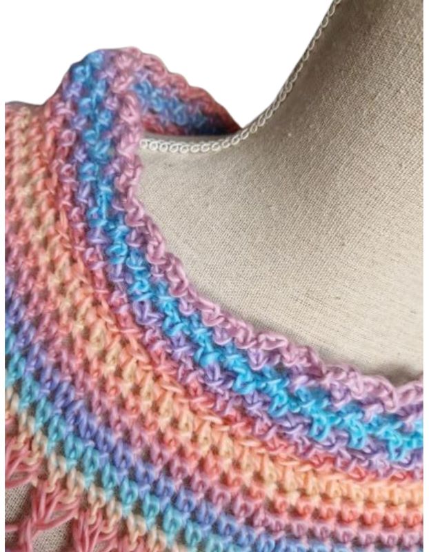 Poncho Maaite - frisse vrolijke pasteltinten - ZETTElen Handwerk Atelier