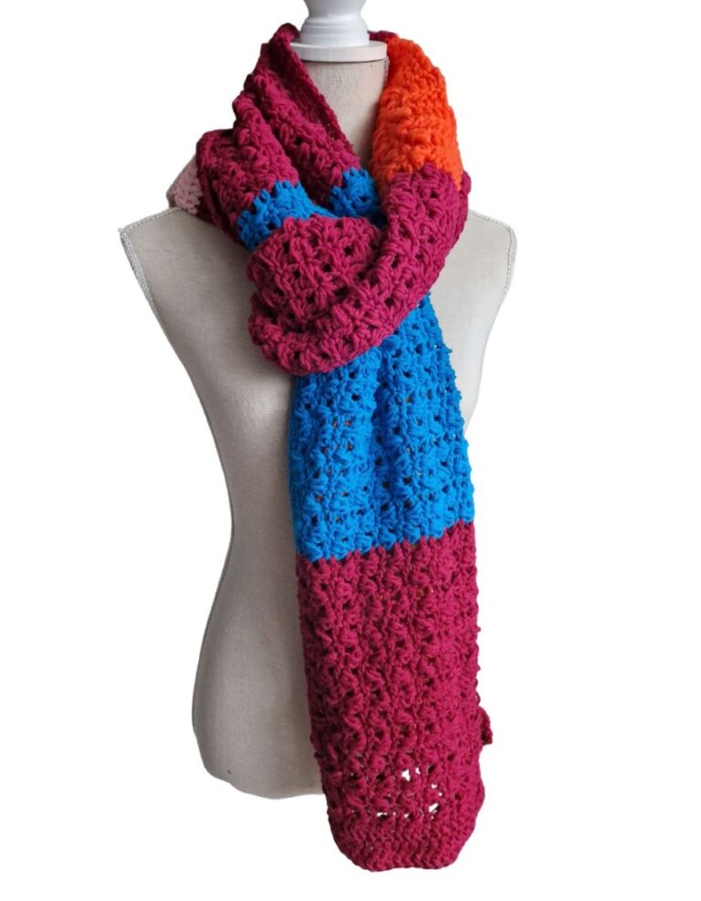 Lange sjaal PENNY in breed gekleurde strepen in bordeaux rood, hel blauw, roze en oranje - ZETTElen Handwerk Atelier