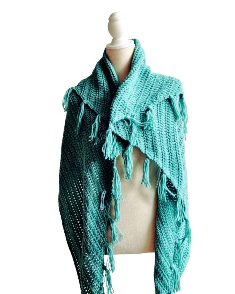 Omslagsjaal Amelia Licht Groen met franjes - ZETTElen Handwerk Atelier