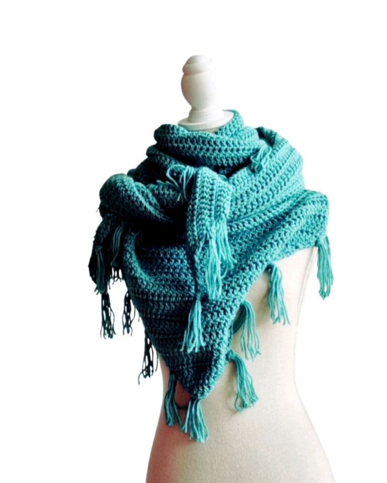 Omslagsjaal Amelia Licht Groen met franjes - ZETTElen Handwerk Atelier